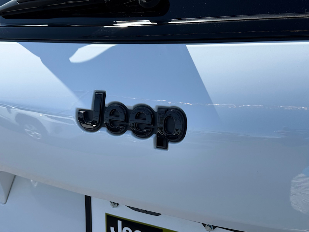 Thumbnail: 2023 Jeep Grand Cherokee L - 7