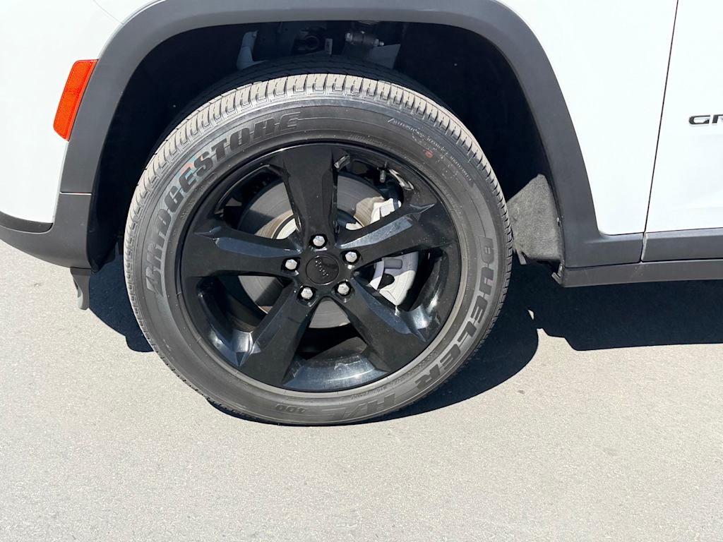 Thumbnail: 2023 Jeep Grand Cherokee L - 8