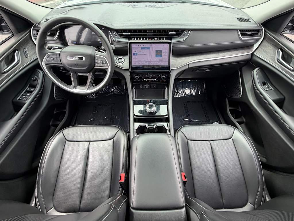Thumbnail: 2023 Jeep Grand Cherokee L - 2