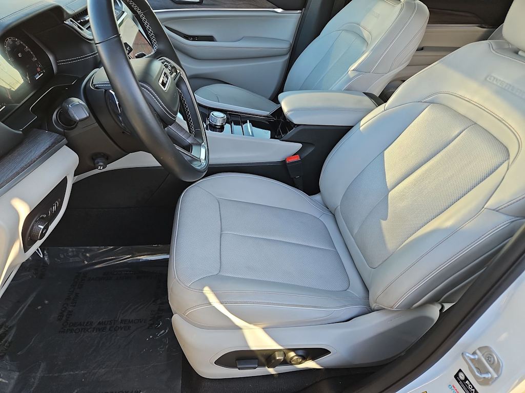 Thumbnail: 2021 Jeep Grand Cherokee L - 11