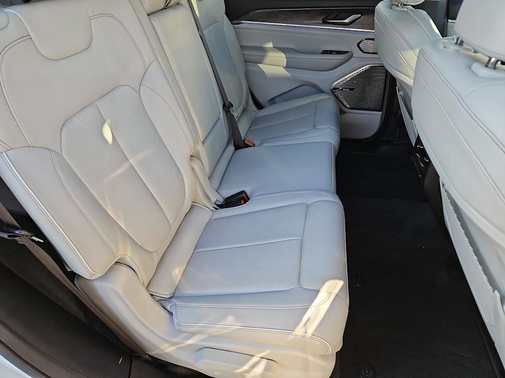 Thumbnail: 2021 Jeep Grand Cherokee L - 12