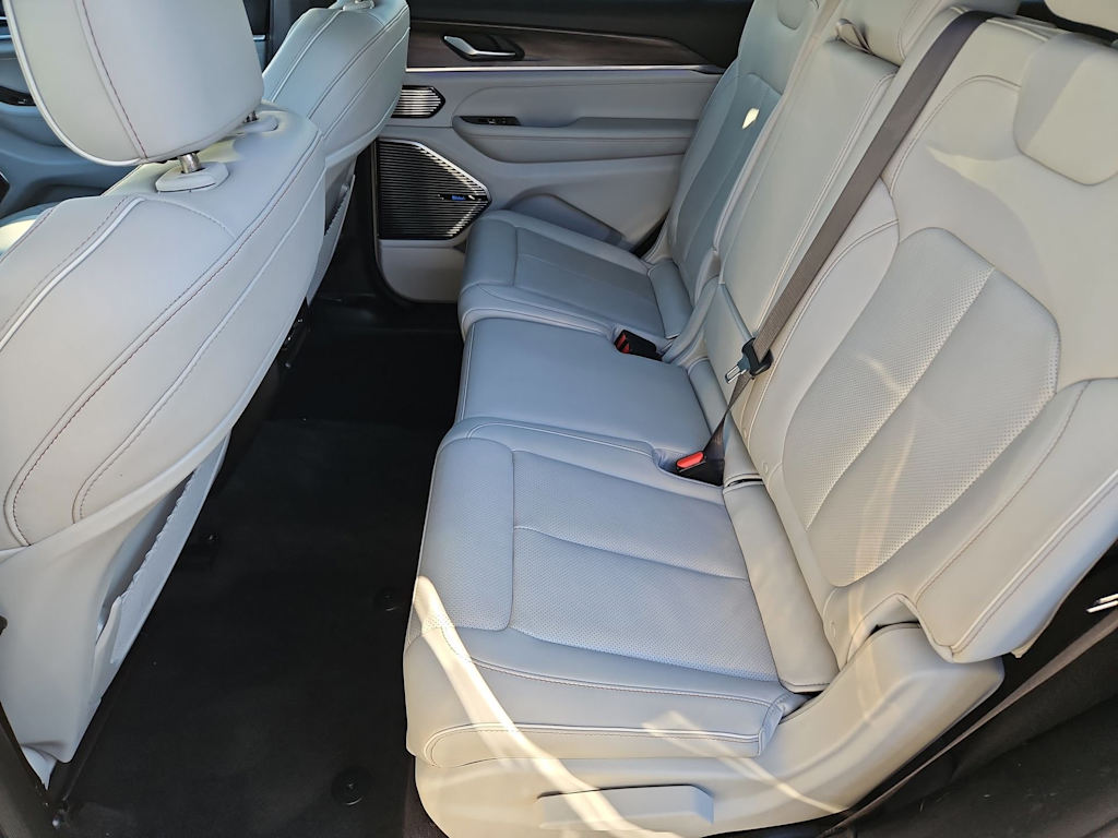 Thumbnail: 2021 Jeep Grand Cherokee L - 27