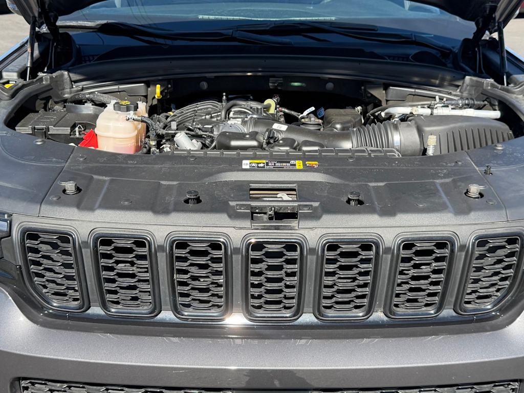 Thumbnail: 2023 Jeep Grand Cherokee L - 9