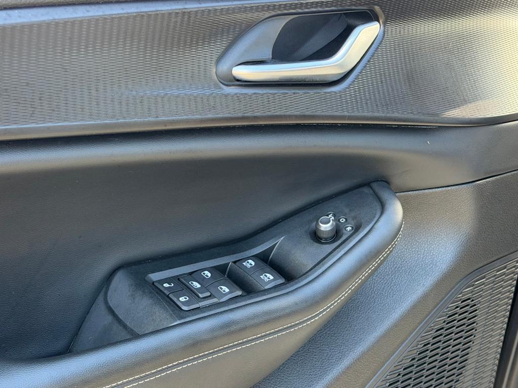 Thumbnail: 2023 Jeep Grand Cherokee L - 20