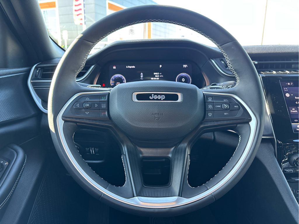 Thumbnail: 2023 Jeep Grand Cherokee L - 2