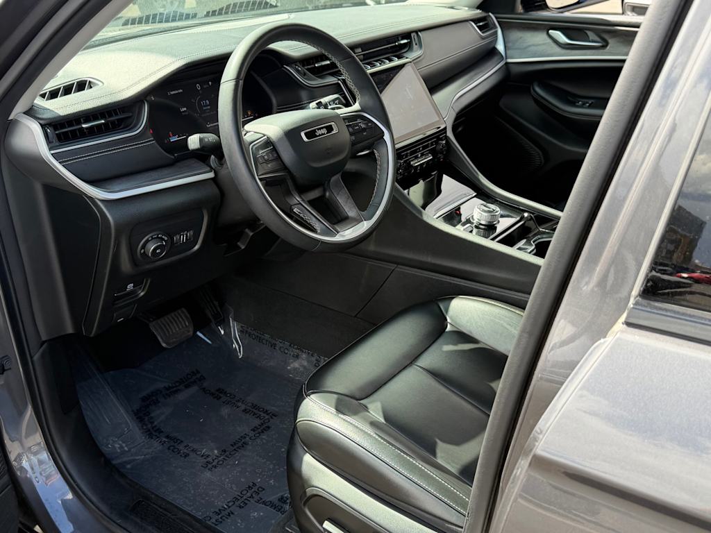 Thumbnail: 2023 Jeep Grand Cherokee L - 2