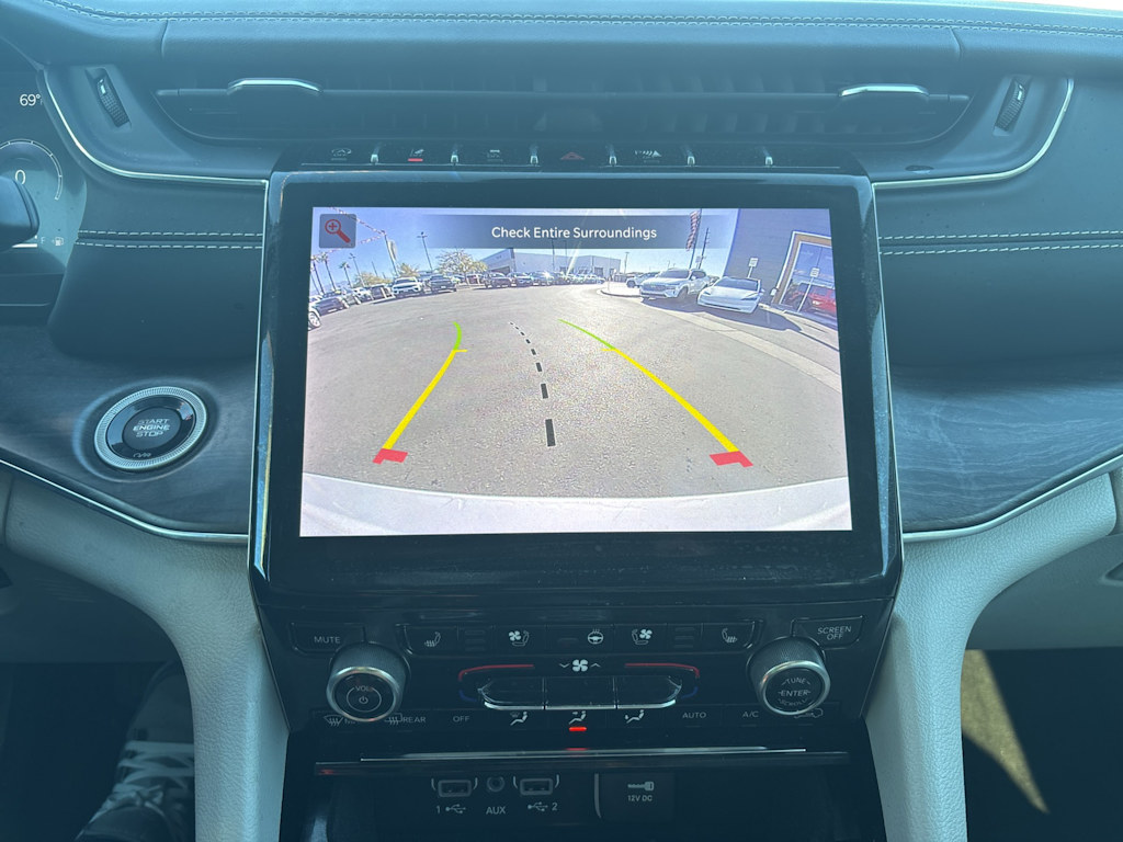 Thumbnail: 2021 Jeep Grand Cherokee L - 15