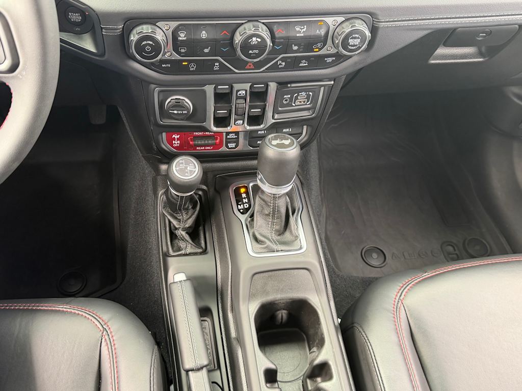 Thumbnail: 2024 Jeep Wrangler - 14