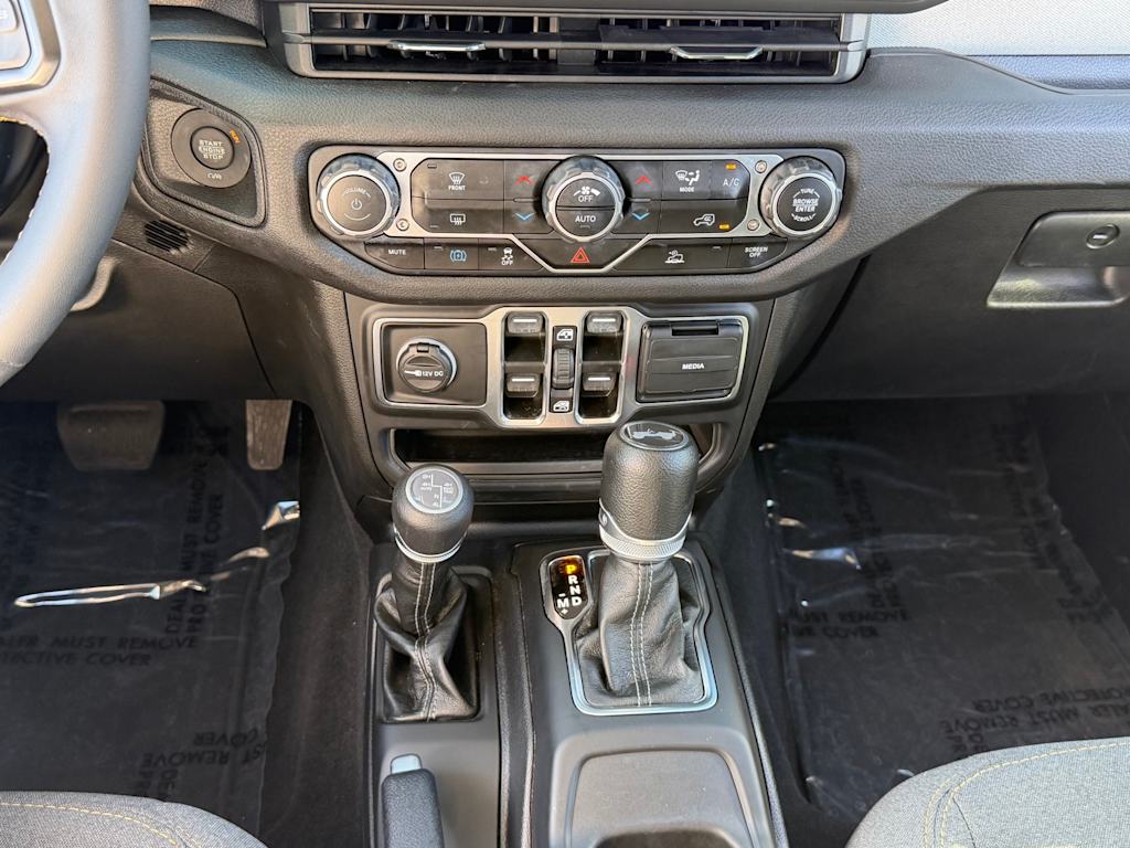Thumbnail: 2024 Jeep Wrangler - 12