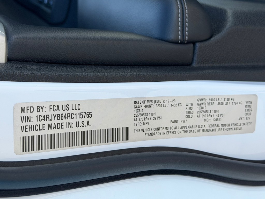 Thumbnail: 2024 Jeep Grand Cherokee - 16