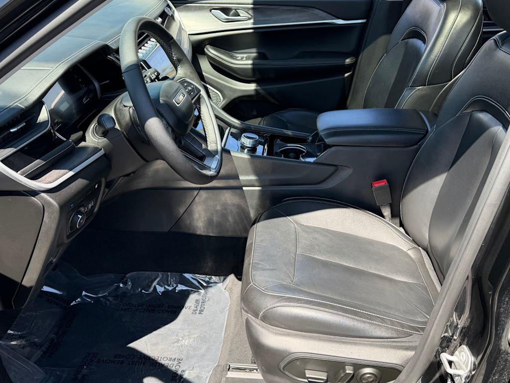 Thumbnail: 2022 Jeep Grand Cherokee - 10