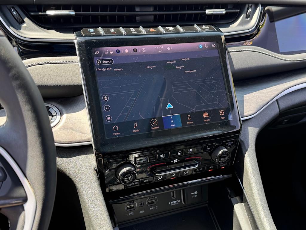 Thumbnail: 2022 Jeep Grand Cherokee - 14