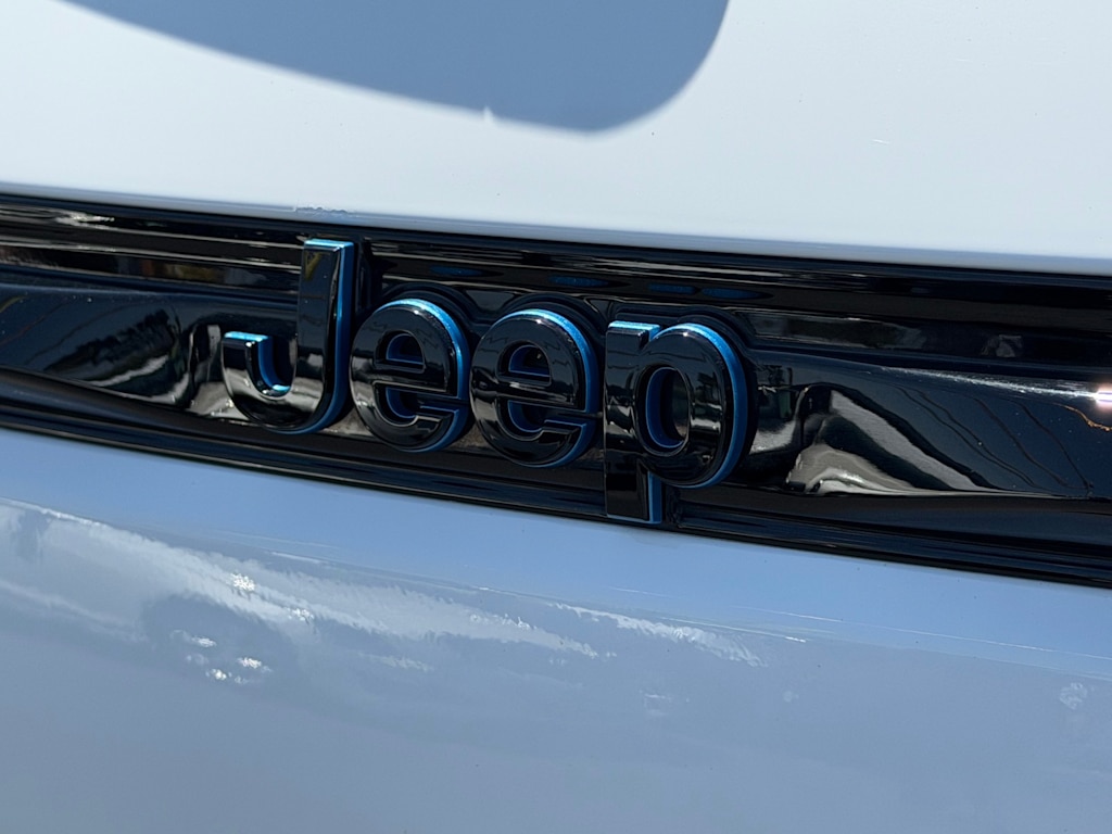 Thumbnail: 2022 Jeep Grand Cherokee - 7