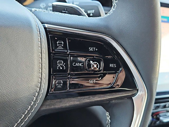 Thumbnail: 2022 Jeep Grand Cherokee - 30