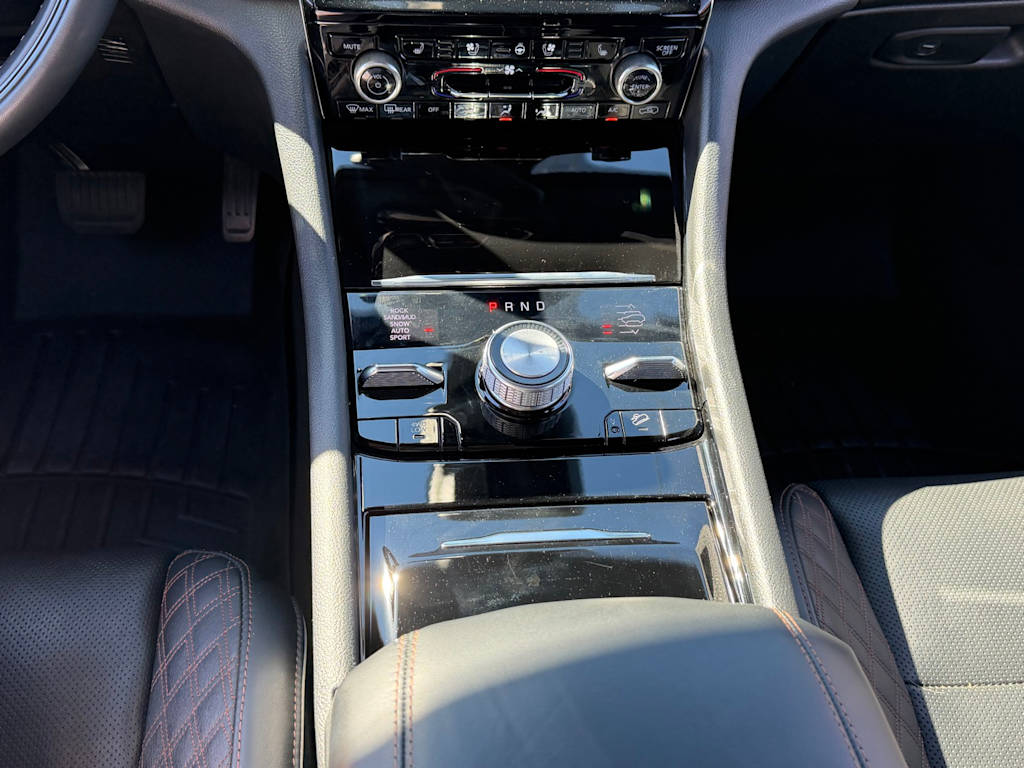 Thumbnail: 2023 Jeep Grand Cherokee - 14