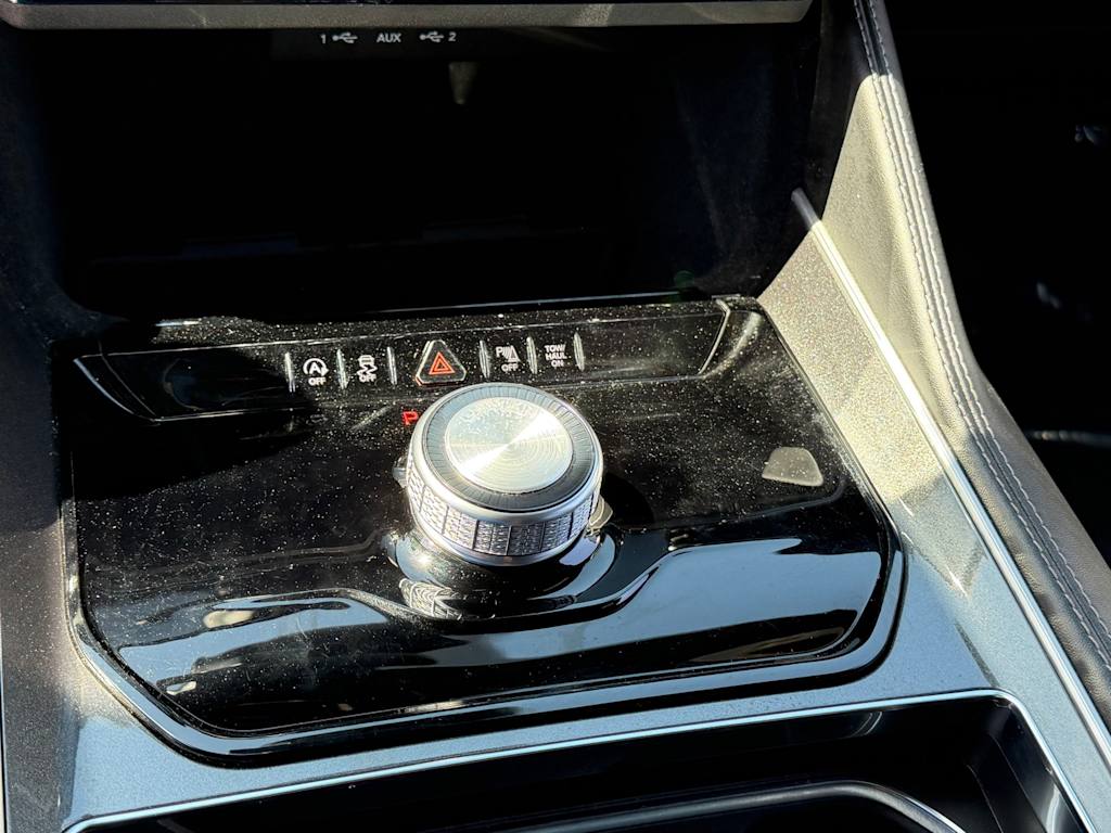 Thumbnail: 2022 Jeep Wagoneer - 12