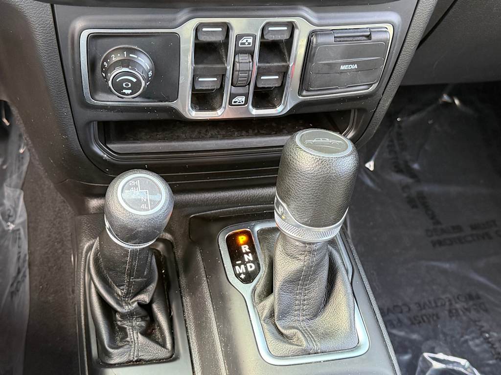 Thumbnail: 2022 Jeep Gladiator - 13