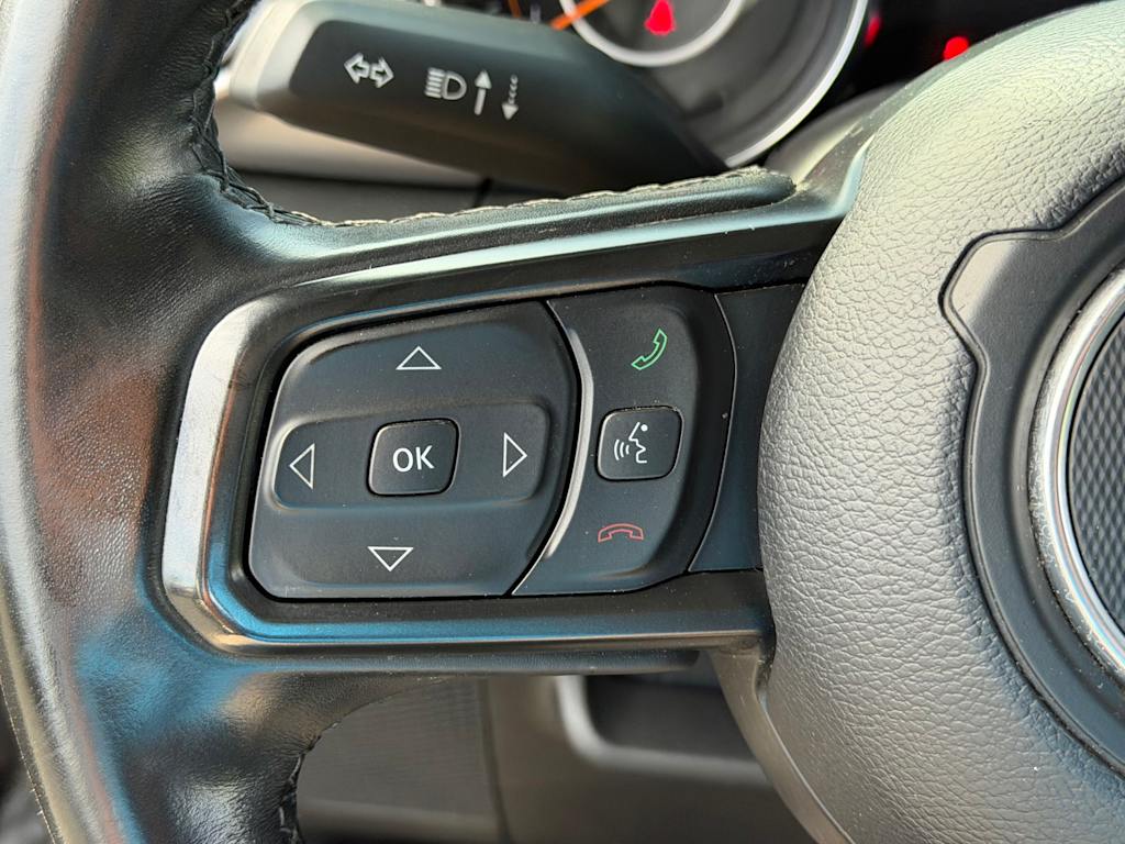 Thumbnail: 2022 Jeep Gladiator - 23