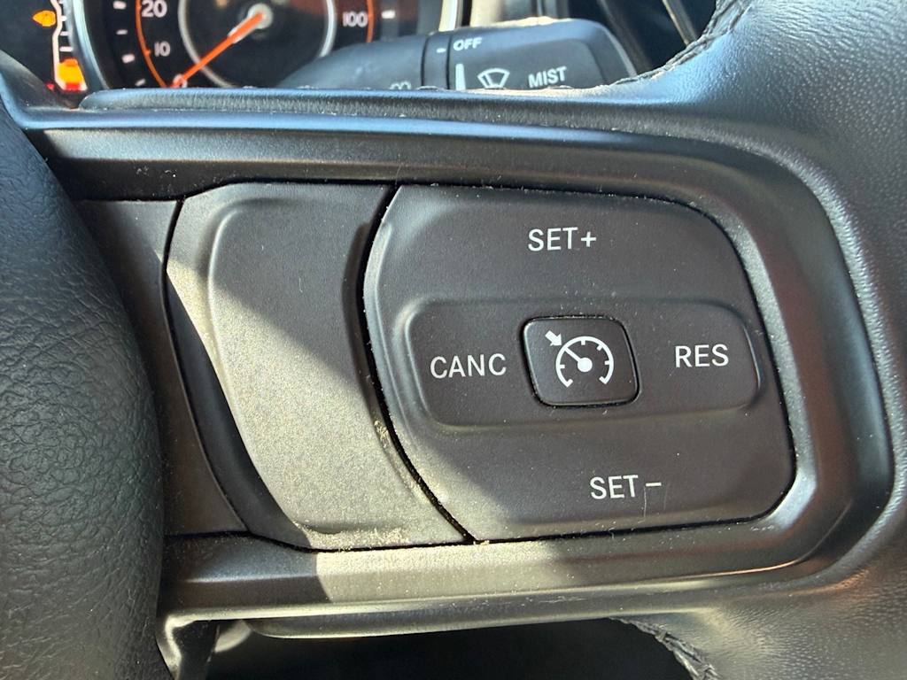 Thumbnail: 2021 Jeep Gladiator - 11