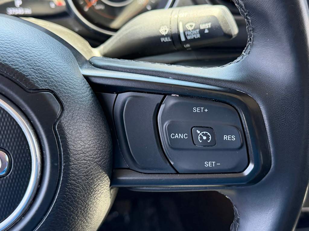 Thumbnail: 2022 Jeep Gladiator - 24