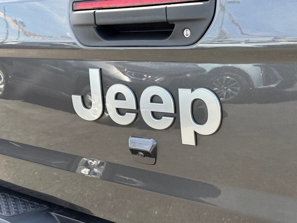 Thumbnail: 2022 Jeep Gladiator - 7