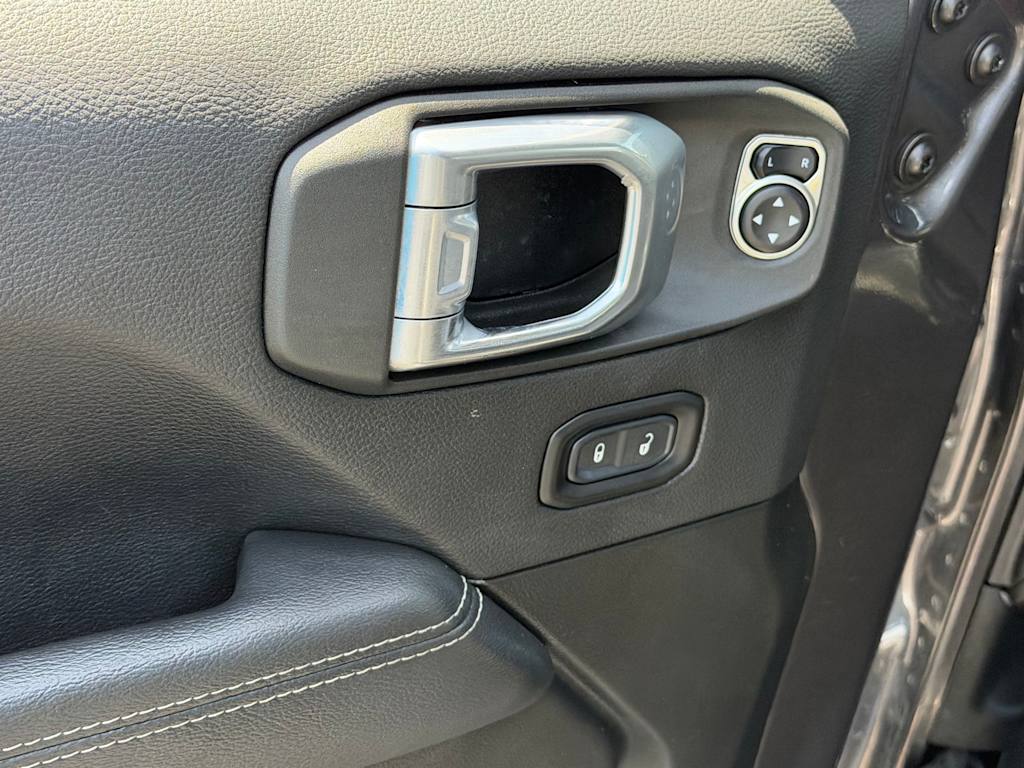 Thumbnail: 2022 Jeep Gladiator - 21