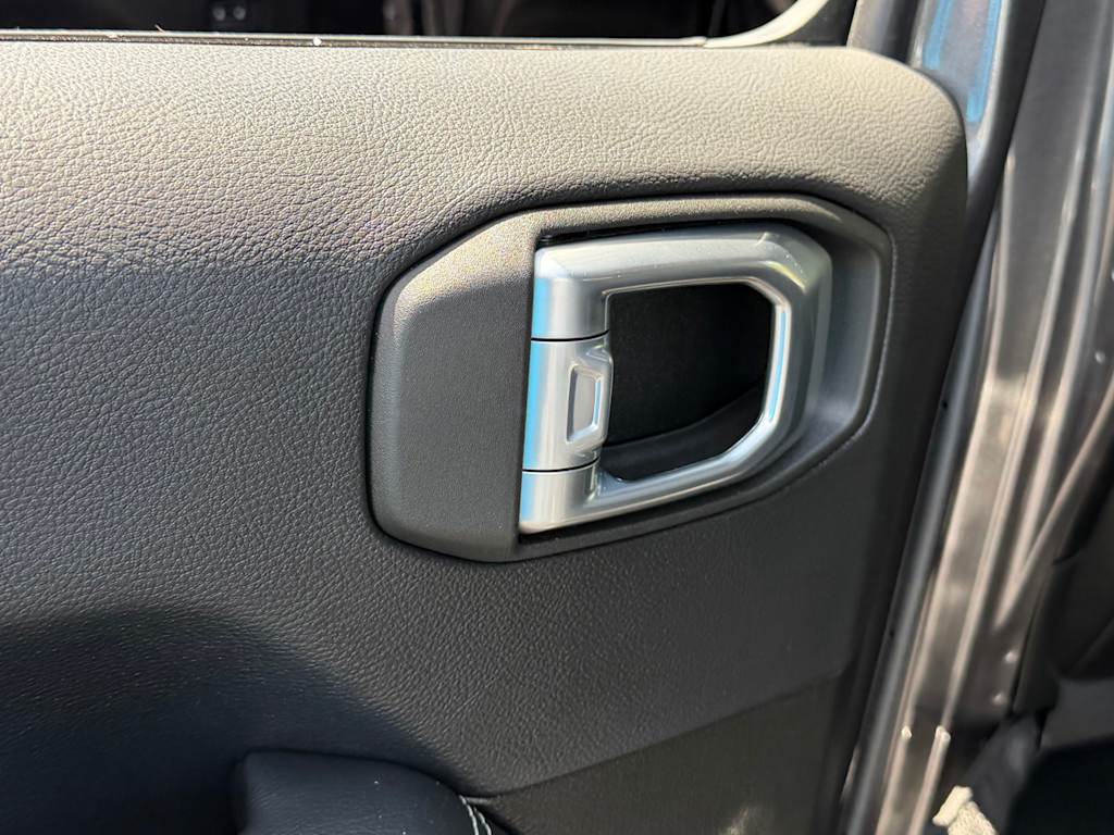 Thumbnail: 2022 Jeep Gladiator - 27