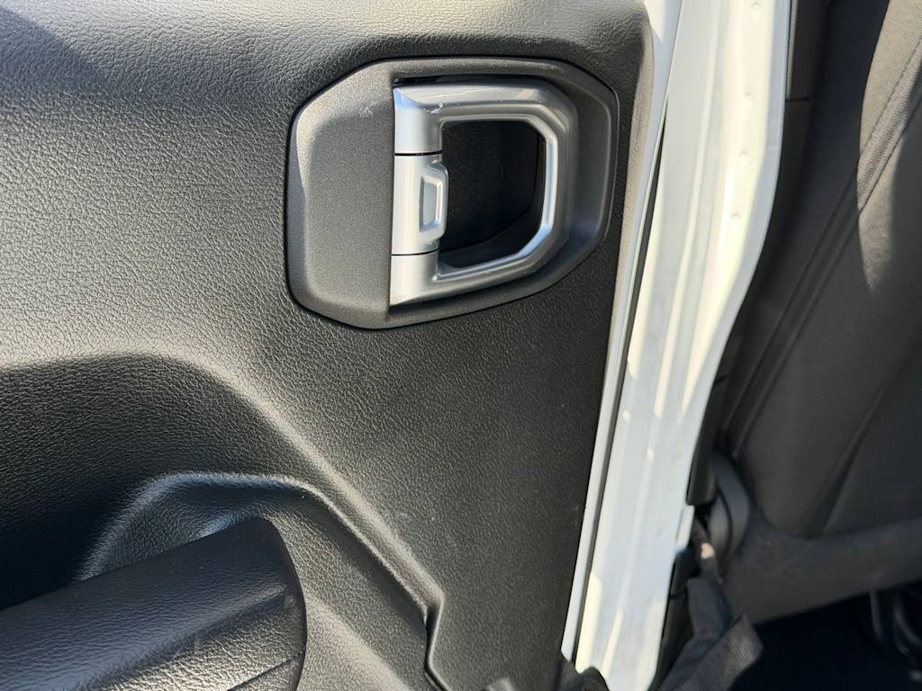 Thumbnail: 2021 Jeep Gladiator - 33