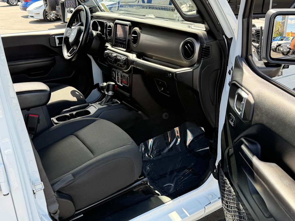 Thumbnail: 2021 Jeep Gladiator - 36
