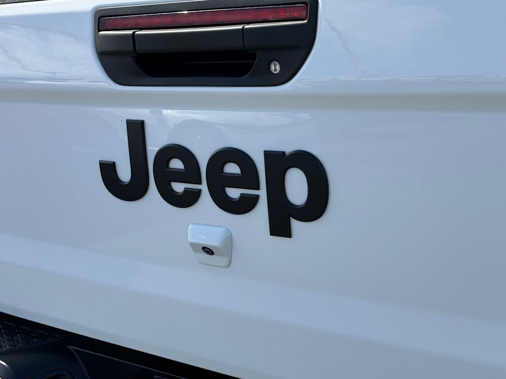 Thumbnail: 2021 Jeep Gladiator - 7
