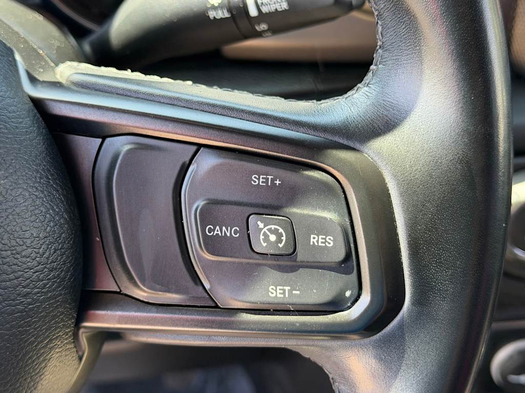 Thumbnail: 2022 Jeep Gladiator - 26