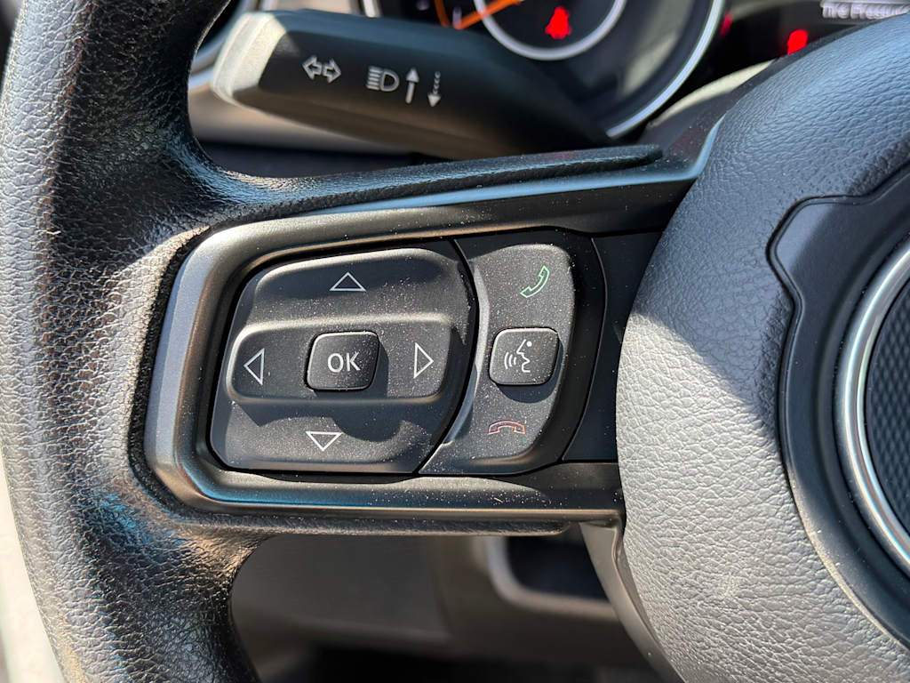 Thumbnail: 2022 Jeep Gladiator - 23