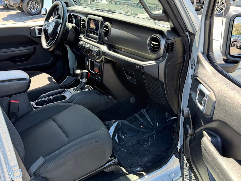 Thumbnail: 2022 Jeep Gladiator - 31