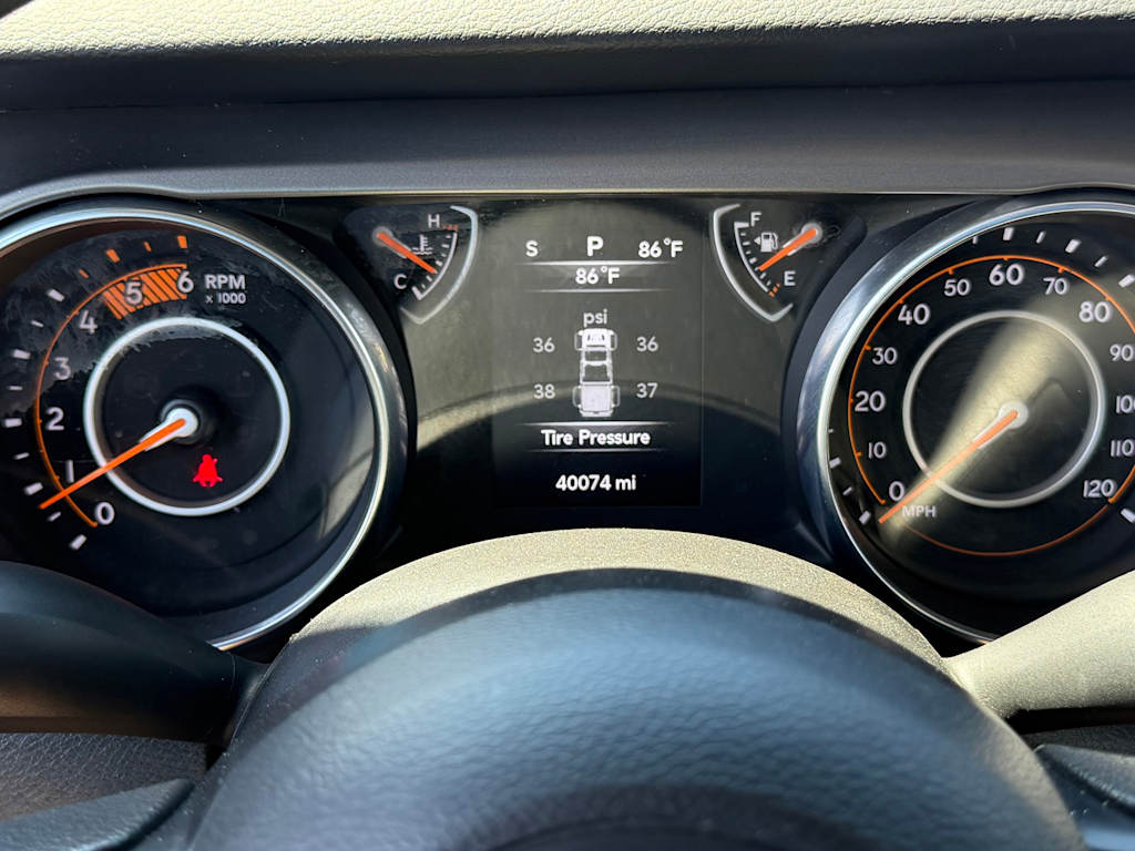 Thumbnail: 2022 Jeep Gladiator - 13