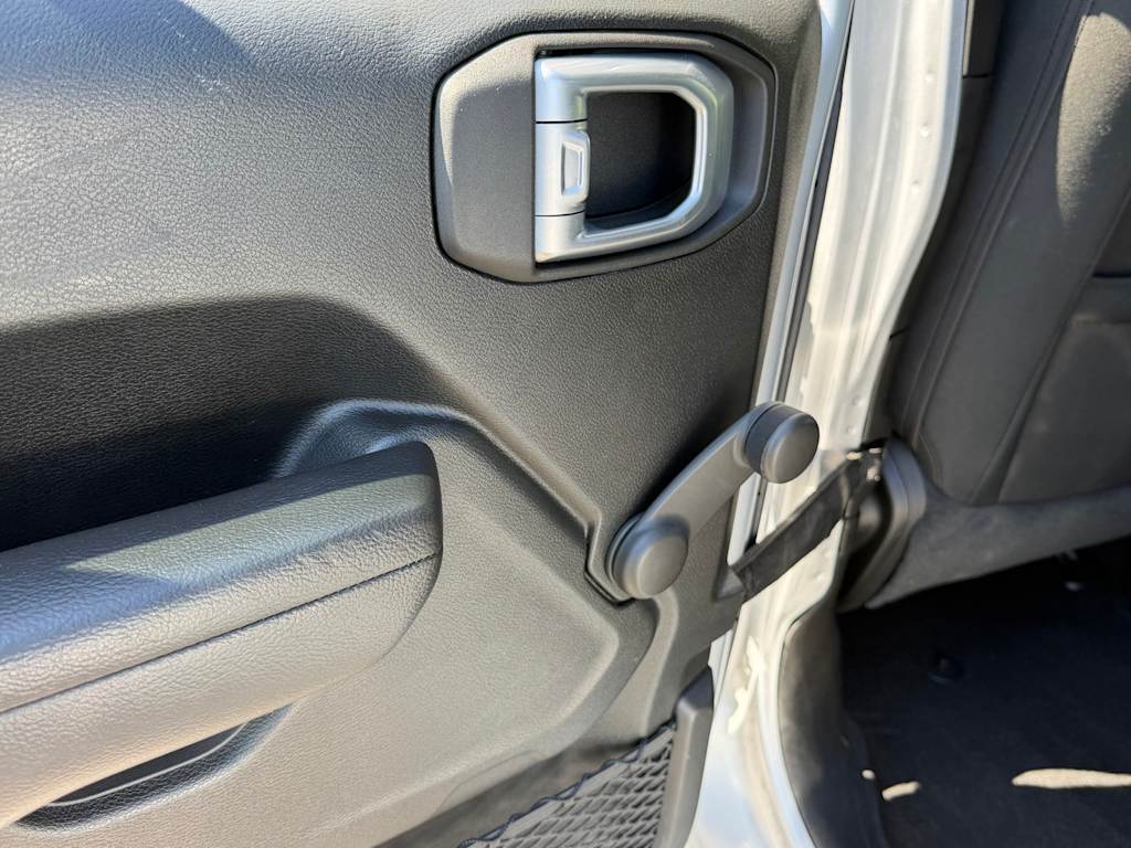 Thumbnail: 2022 Jeep Gladiator - 27
