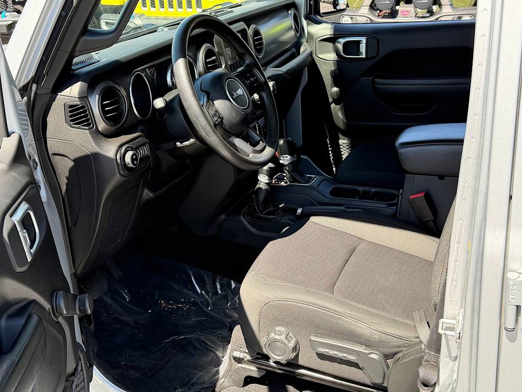 Thumbnail: 2022 Jeep Gladiator - 9