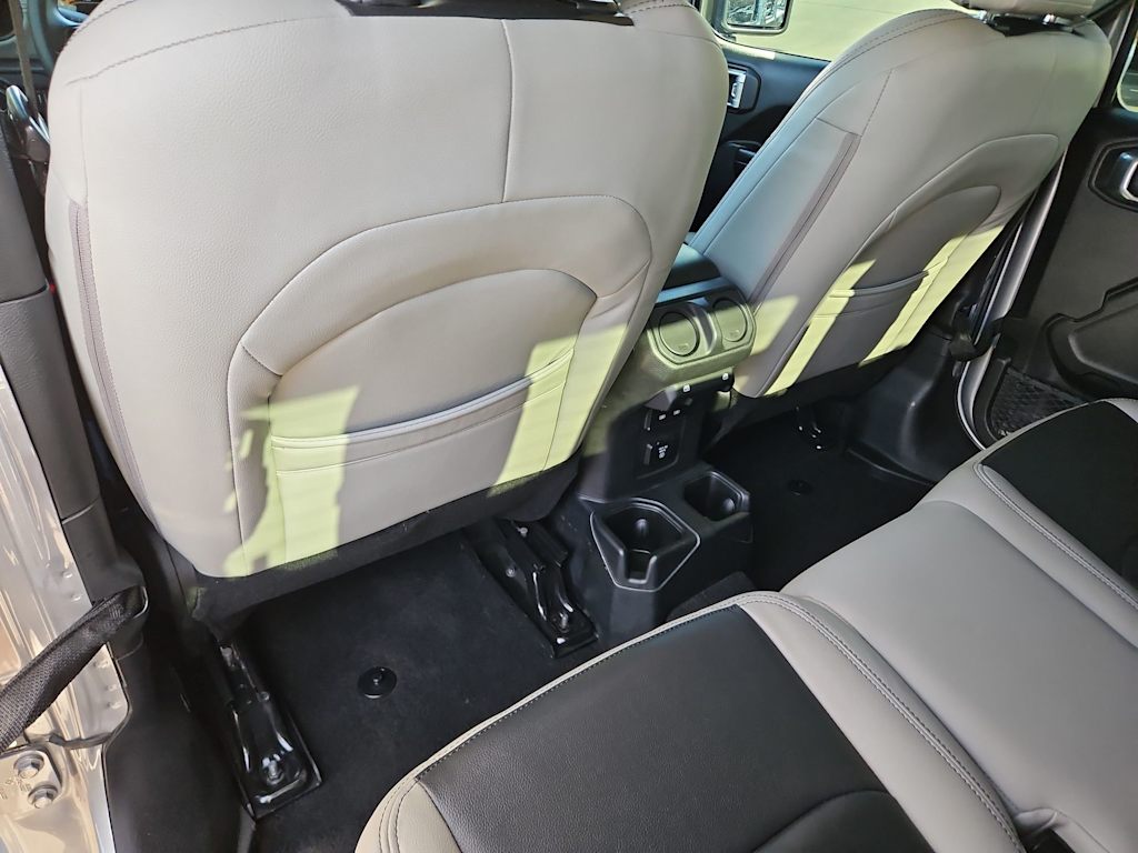 Thumbnail: 2021 Jeep Gladiator - 12