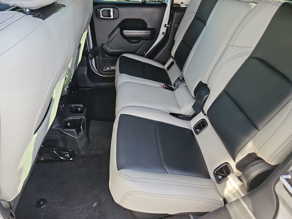 Thumbnail: 2021 Jeep Gladiator - 25