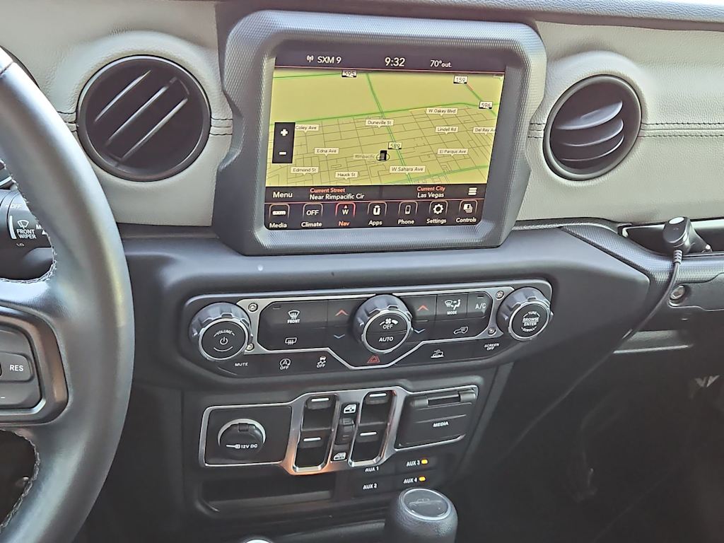 Thumbnail: 2021 Jeep Gladiator - 15