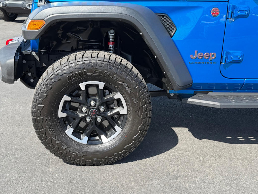 Thumbnail: 2023 Jeep Gladiator - 31