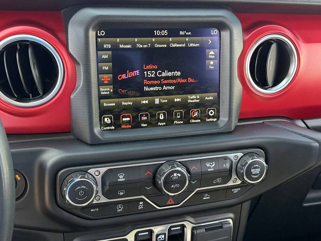 Thumbnail: 2023 Jeep Gladiator - 24