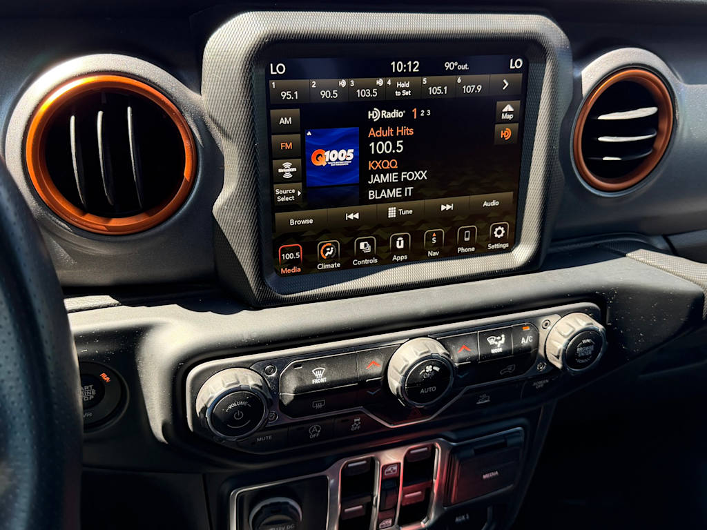 Thumbnail: 2022 Jeep Gladiator - 24
