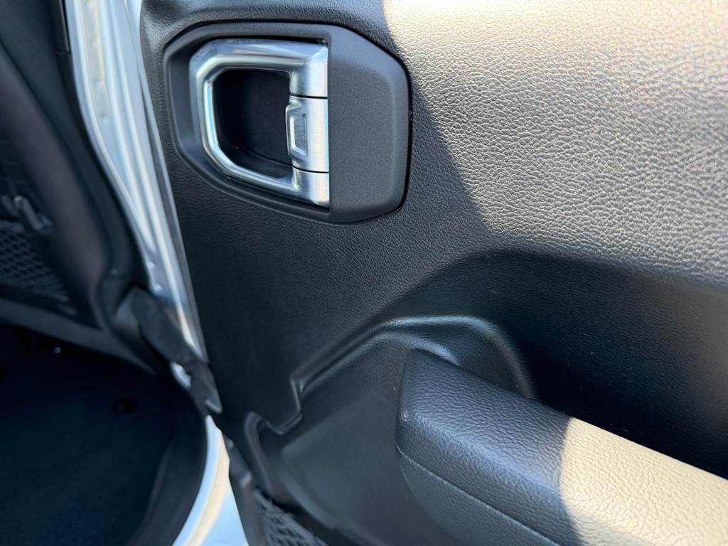 Thumbnail: 2022 Jeep Gladiator - 26