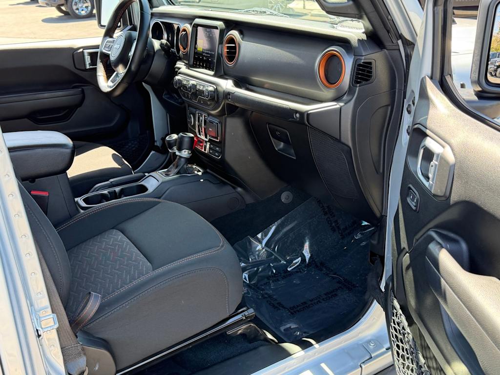 Thumbnail: 2022 Jeep Gladiator - 29