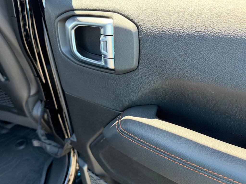 Thumbnail: 2021 Jeep Gladiator - 28