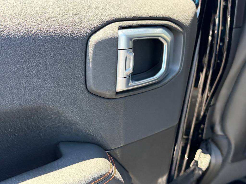Thumbnail: 2021 Jeep Gladiator - 27