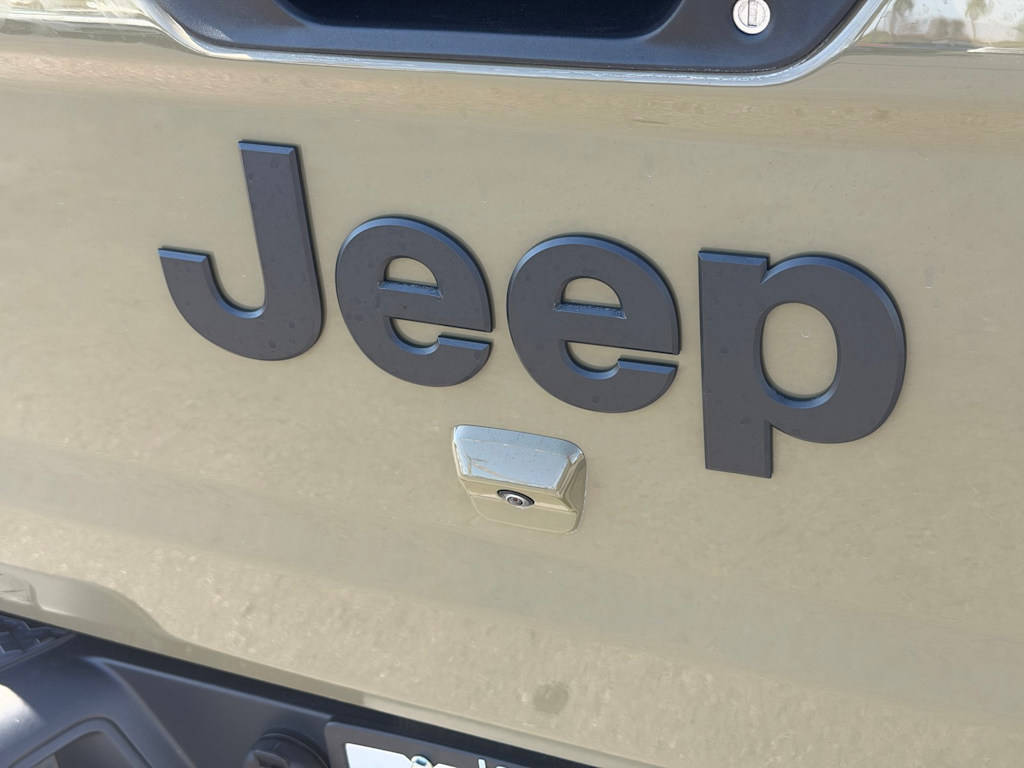 Thumbnail: 2025 Jeep Gladiator - 31