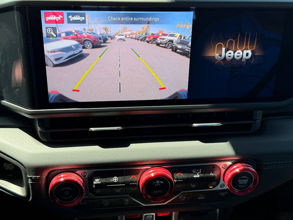 Thumbnail: 2025 Jeep Gladiator - 25
