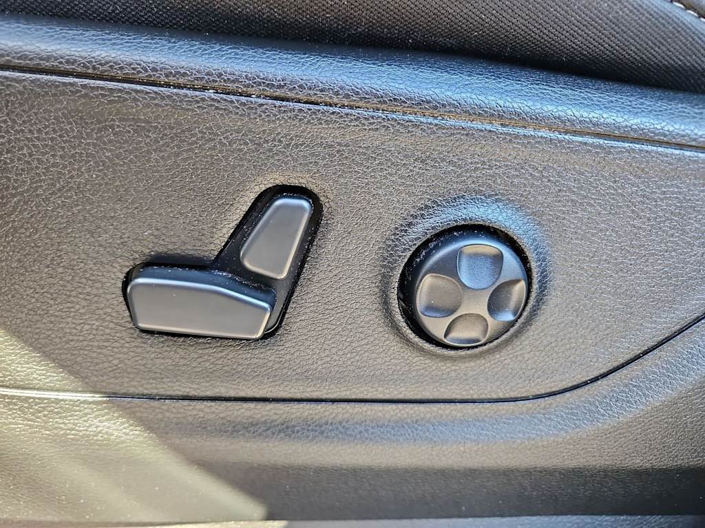 Thumbnail: 2021 RAM 1500 - 26