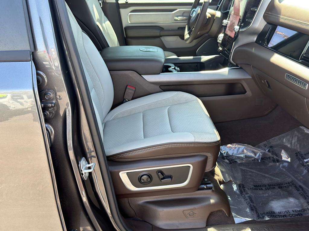 Thumbnail: 2025 RAM 1500 - 30